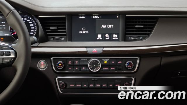 Kia K7 2018 — photo 20