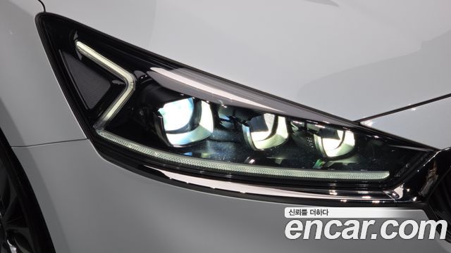Kia K7 2018 — photo 8