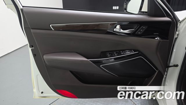 Kia K7 2018 — photo 14