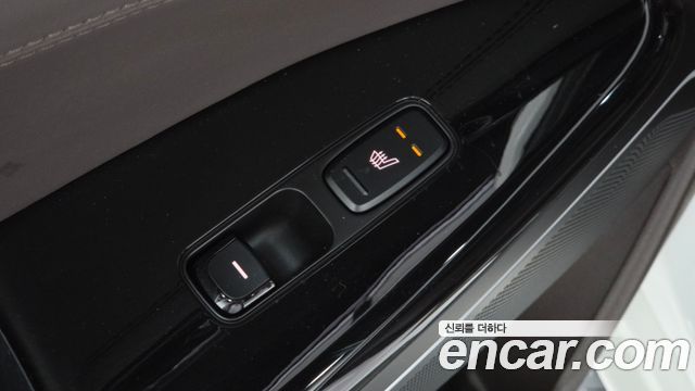 Kia K7 2018 — photo 30