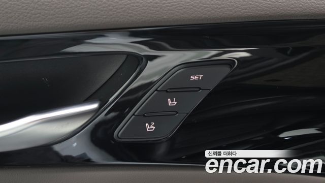 Kia K7 2018 — photo 34