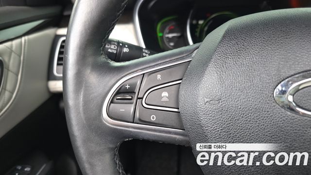 Renault Korea SM6 2016 — photo 28