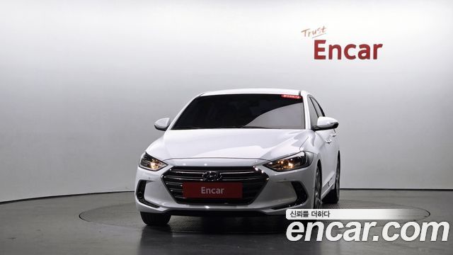 Hyundai AVANTE 2018 — photo 3