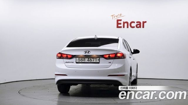 Hyundai AVANTE 2018 — photo 4