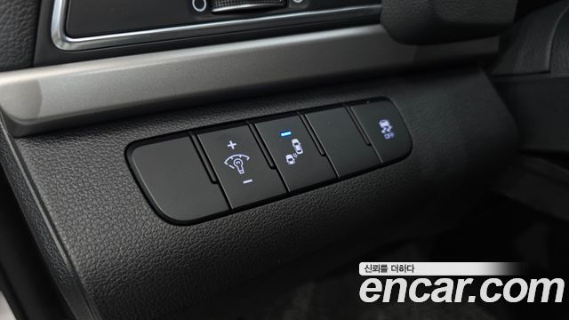 Hyundai AVANTE 2018 — photo 20