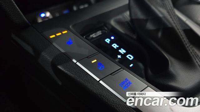 Hyundai AVANTE 2018 — photo 23