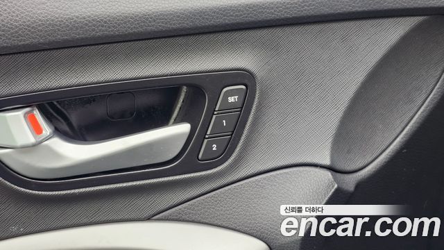 Hyundai Santafe 2016 — photo 23