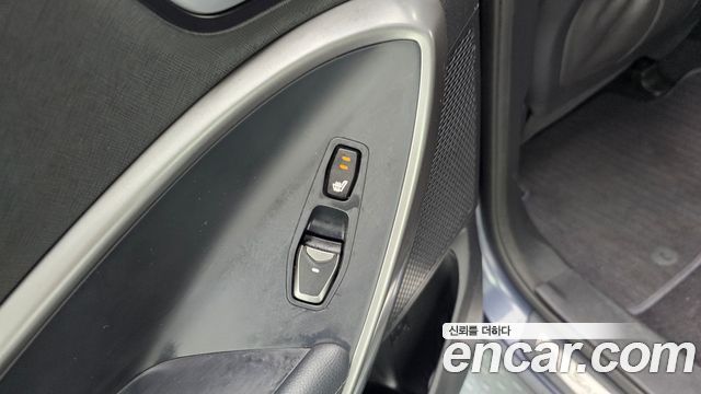 Hyundai Santafe 2016 — photo 29