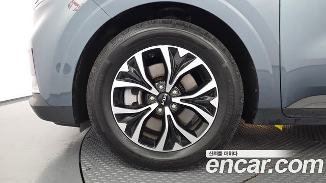 Kia Canival 2022 — photo 5
