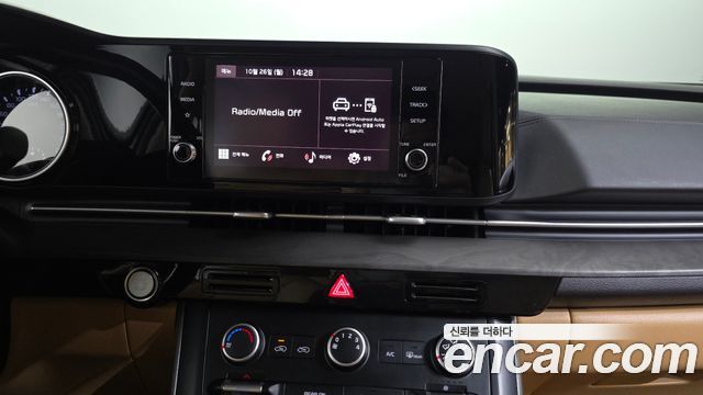 Kia Canival 2022 — photo 14