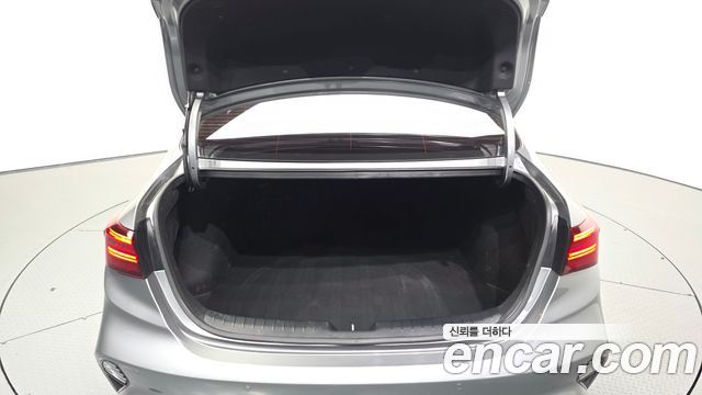 Kia K3 2022 — photo 26