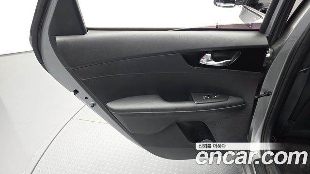 Kia K3 2022 — photo 15