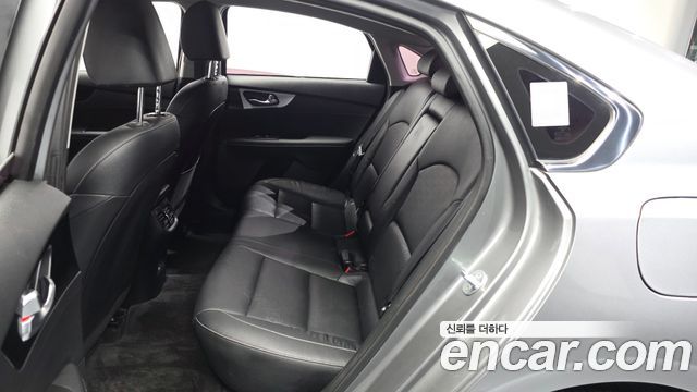 Kia K3 2022 — photo 16
