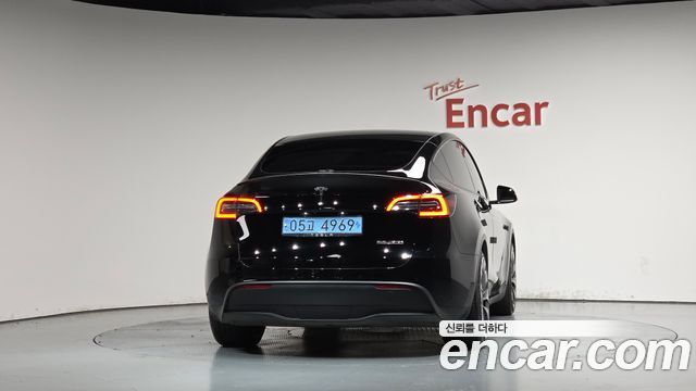 Tesla Model Y 2022 — photo 4