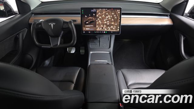Tesla Model Y 2022 — photo 10