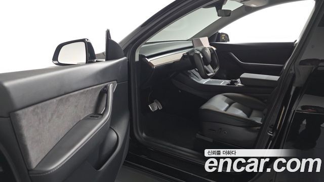 Tesla Model Y 2022 — photo 13