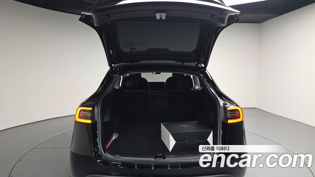 Tesla Model Y 2022 — photo 26
