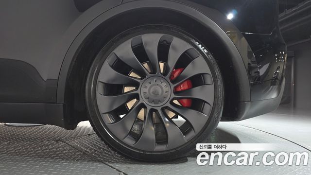 Tesla Model Y 2022 — photo 7