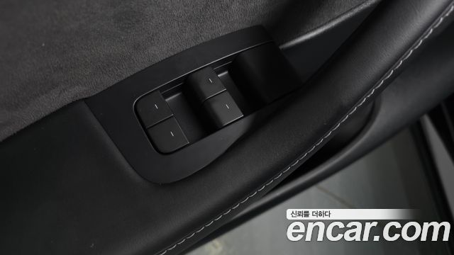 Tesla Model Y 2022 — photo 27