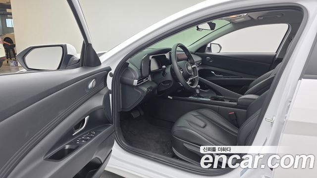 Hyundai AVANTE 2025 — photo 10