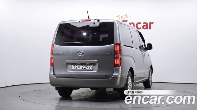 Hyundai Starex 2011 — photo 4