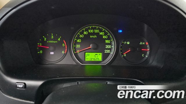 Hyundai Starex 2011 — photo 11