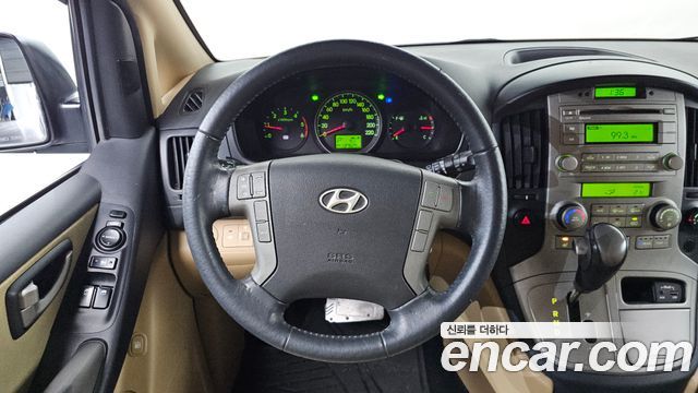 Hyundai Starex 2011 — photo 19