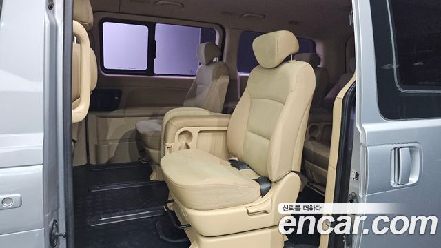 Hyundai Starex 2011 — photo 22