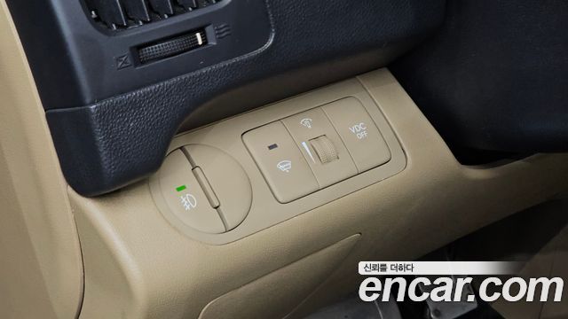 Hyundai Starex 2011 — photo 24