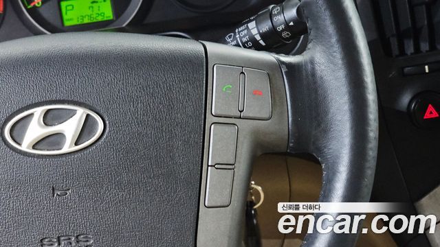 Hyundai Starex 2011 — photo 25