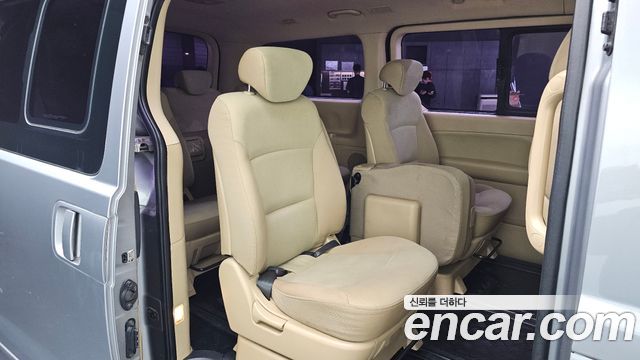Hyundai Starex 2011 — photo 16