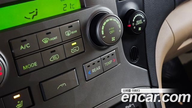 Hyundai Starex 2011 — photo 29