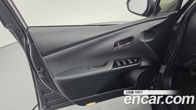 Toyota Prius 2021 — photo 14