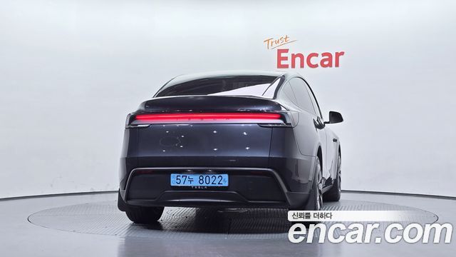 Tesla Model Y 2025 — photo 4