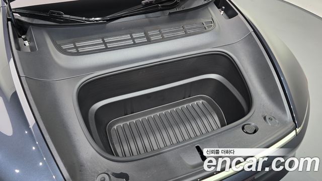 Tesla Model Y 2025 — photo 6
