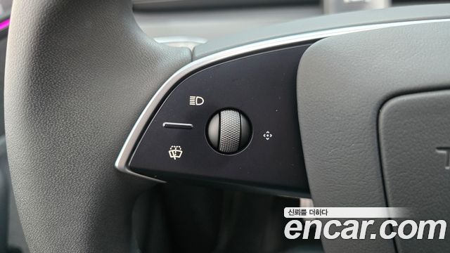 Tesla Model Y 2025 — photo 17