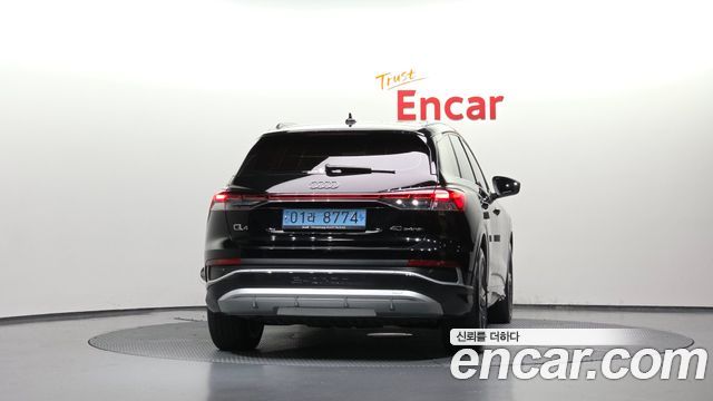 Audi Q4 e-tron 2023 — photo 4
