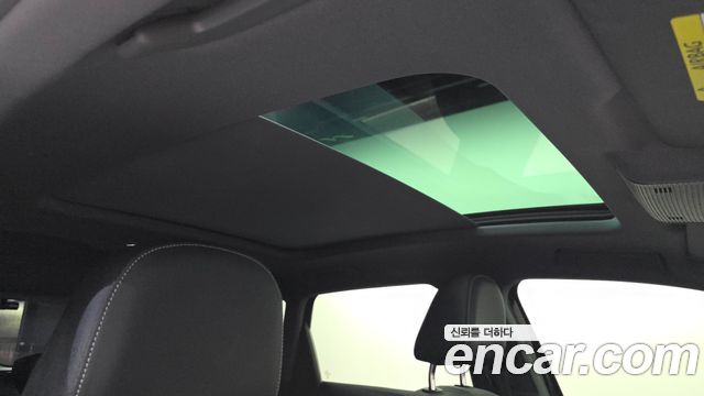 Audi Q4 e-tron 2023 — photo 25