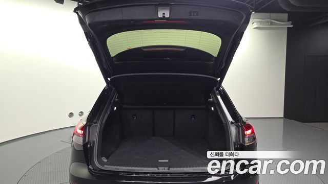 Audi Q4 e-tron 2023 — photo 26