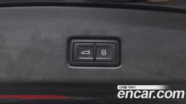 Audi Q4 e-tron 2023 — photo 29