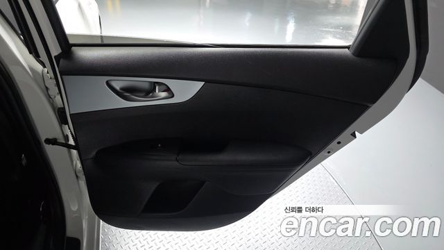 Kia K3 2022 — photo 15