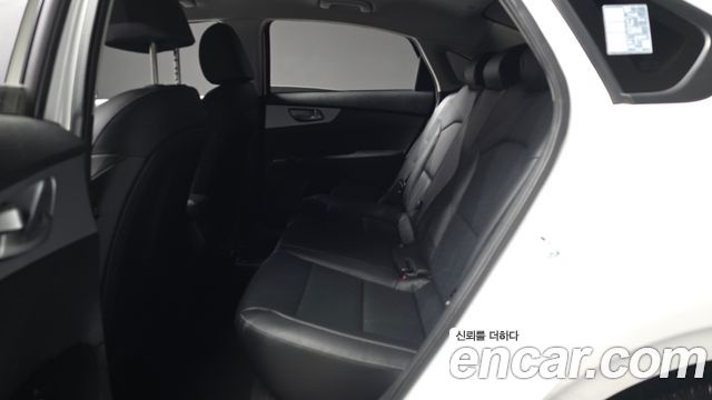 Kia K3 2022 — photo 16