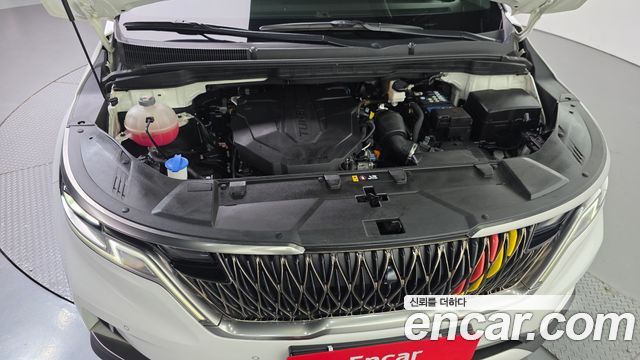 Kia Canival 2023 — photo 6