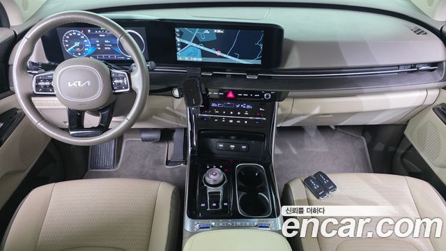 Kia Canival 2023 — photo 10