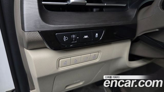 Kia Canival 2023 — photo 18