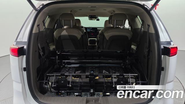 Kia Canival 2023 — photo 29