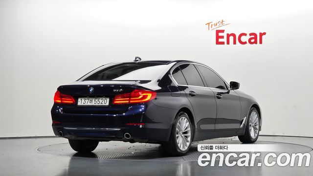 BMW 5-Series 2020 — photo 2
