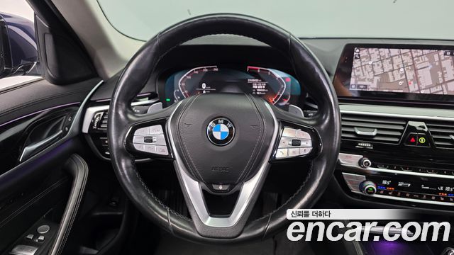 BMW 5-Series 2020 — photo 19