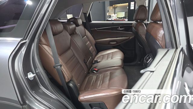 Kia Sorento 2016 — photo 18