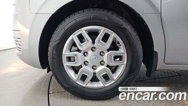 Hyundai Staria 2022 — photo 5
